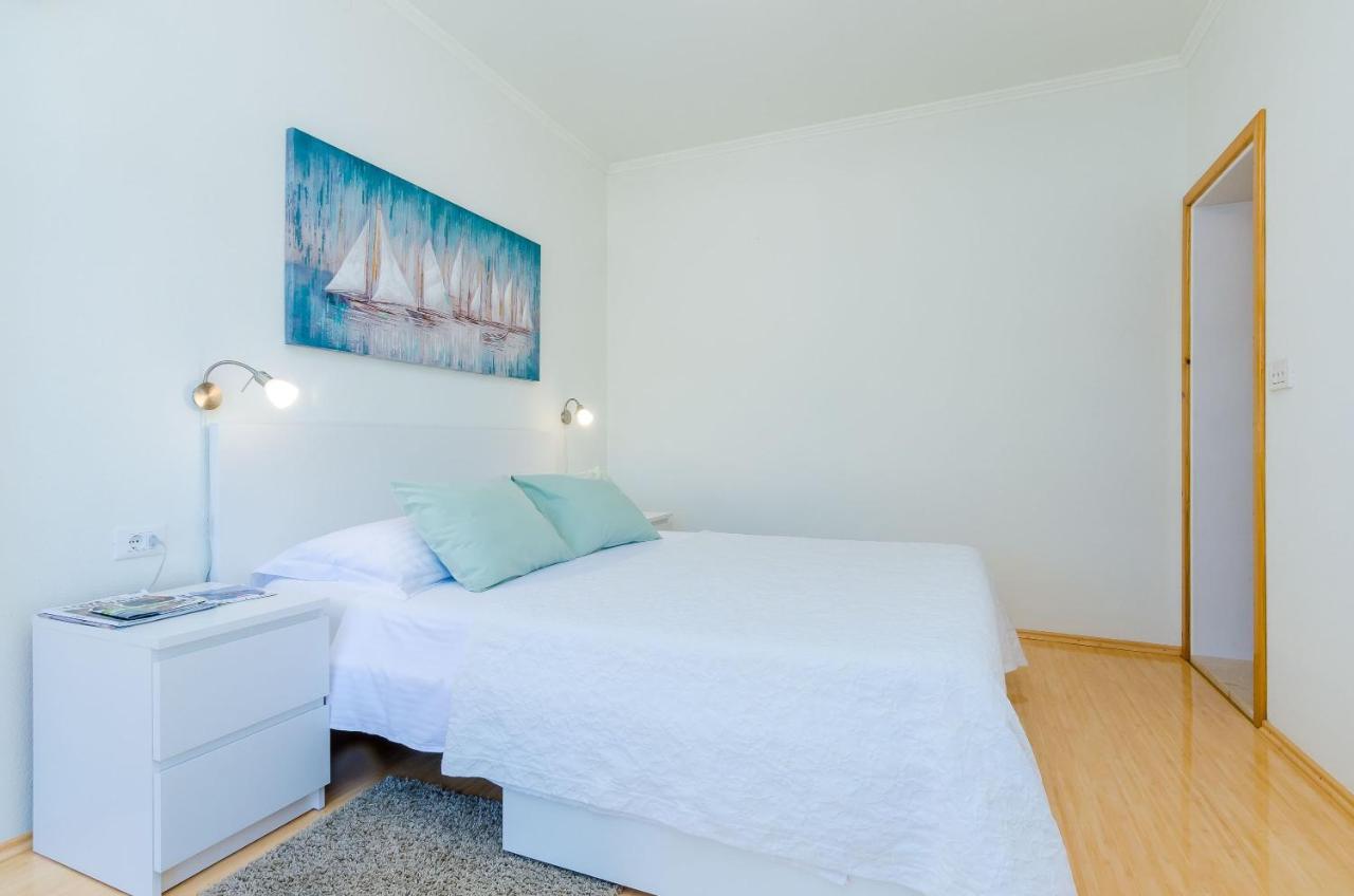 Apartments Sara โมลูนัท ภายนอก รูปภาพ
